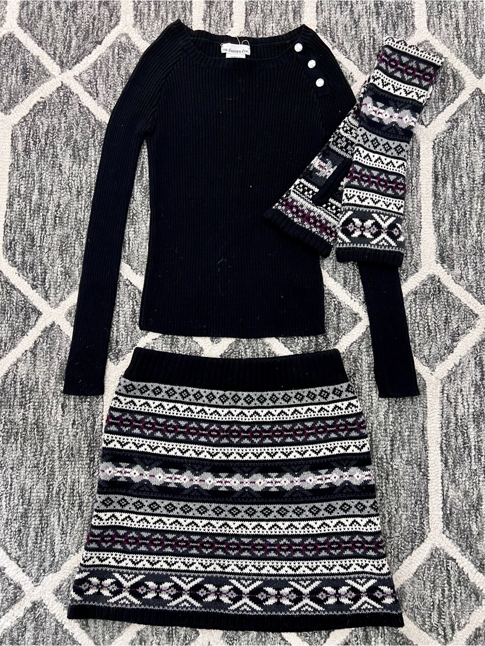 The Eagle's Eye Girls M (10-12) Geometric Knit Sweater Skirt Scarf Set